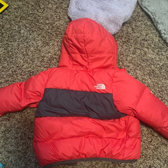 North face baby down hooded jacket - Picture 3 of 4